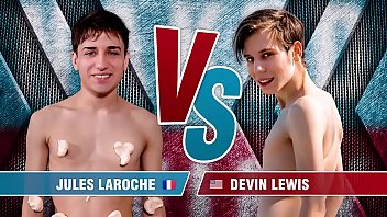 Naked Twink Contest - Devin Lewis _ Jules Laroche - Shower Play