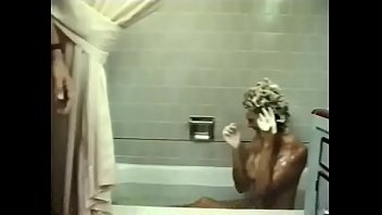 Bits And Pieces: Sexy Bath Girl (full, Brighter Version)