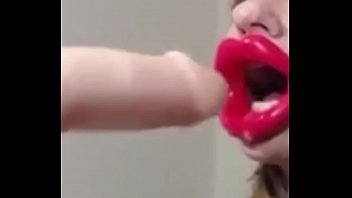 Sexy Cam Girls Swallows Big O_ Dildo
