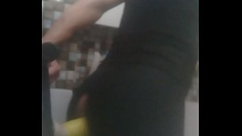 Cdzinha Rabuda Dando No Banheiro