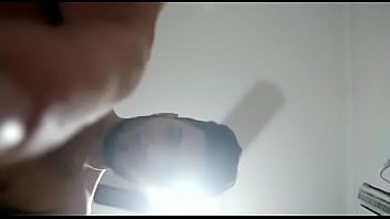 Barbudo Dando Cuzada No Celular Ao Som De Do Minecraft