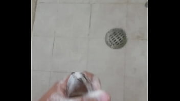 Chico De 18 Se Masturba En La Ducha