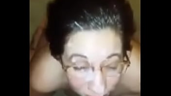 Señora Recibe Dos Corridas En La Cara