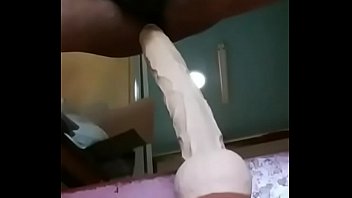 Dos Jugetes En El Ano