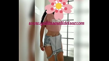 Lorena Es Una Estudiante De 18 Años Que Atiende Por Los Olivos