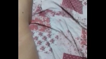 Comendo A Pauta Pensando Em Outra