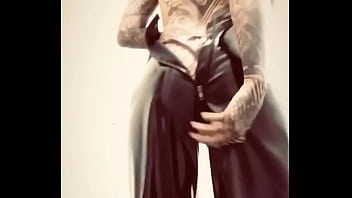 Cande Tinelli Mostrando La Cola