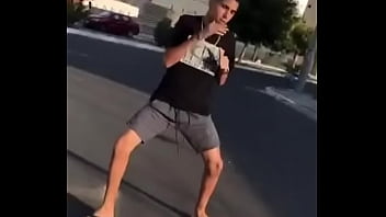 @biielof Dançando O Passinho