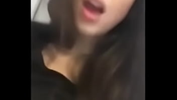 Novinha Peituda Mostra Tudo