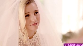 Gorgeous Young Bride Carolina Sweets Has Lesbian Sex With Her Grandma Julia Ann!