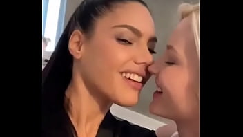 Ellas, Juguetonas - Unknown - 2025 - Amazing - Scene - Video 2929013