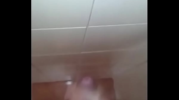 Punheta No Banho - handjob, gay, banho - Video 2898143