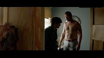 Sullivan Stapleton Sexy Scene In_cut Snake (2)