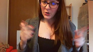 Prima Sessione Bagnata Mi Spoglio E Mi Preparo Per Un Caldo Squirting Tu Sei Pronto?