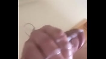 Maduro Masturbandose Caramelo Y Leche