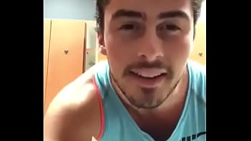 Universitário No Vestiario