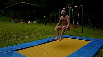 Gay, Trampolin, Naturism - Gay - 2025 - Sexy - Show - Video 2923288