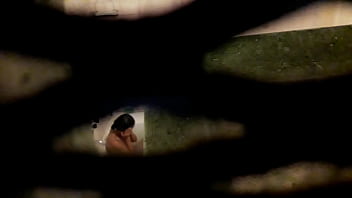 Espiando A Mi Prima (deliciosas Tetitas )