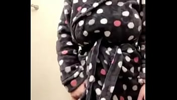 Tetona Mostrando Todo