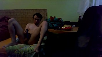 Prstění a hrání si s dildem a s vibrátorem