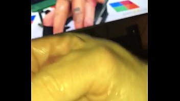 J_aime Me Crosser En Regardant De La Porn ..