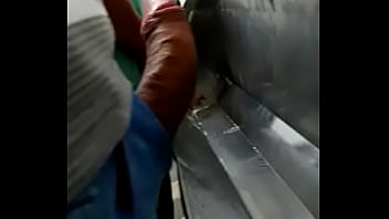 Outra Mão Amiga No Banheirão