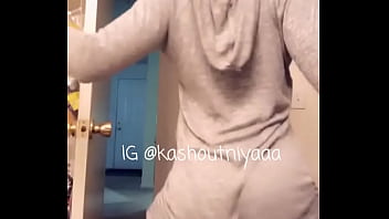 Booty Show Ig@kashoutniyaaa Tshirt And Maybe Panties On. U Tell Me