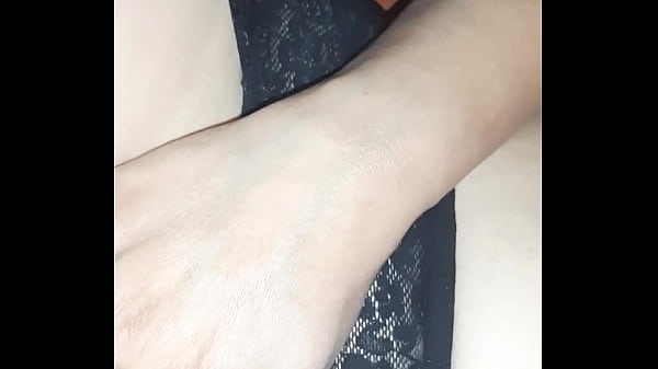 Mi Putita Dándose Raspones 2
