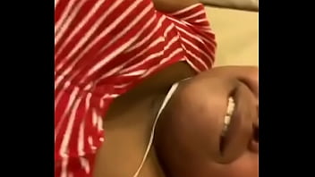 Lovely Peaches Plays With Pussy