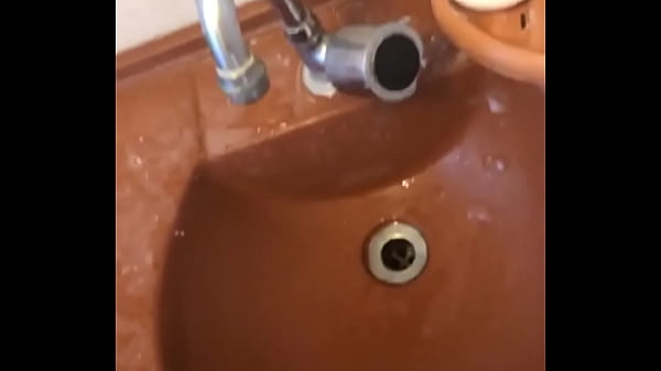Gozando Antes Do Banho - gay, punheta, gozando - Video 2883518