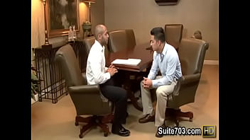 Gays Hunter And Leo Have Wild Sex At Work Only On Suite703