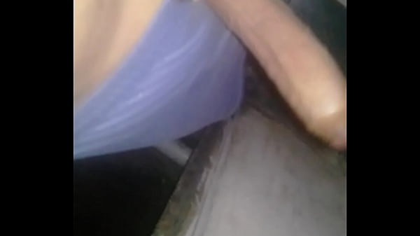 Con La Polla Casi Dura