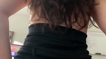 Sexy Mama Wants To Ride The Morning Wood