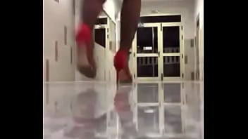 Crossdresser High Heels Song