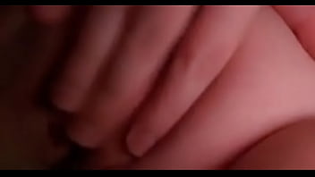 Bitch Plays With Herself While On Her P. And Has A Tampon In