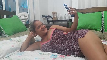 Paty Bumbum Faz Chamada De Video Convidando Pretinho Facao Para O Carnaval Da Paty 2020 !!!