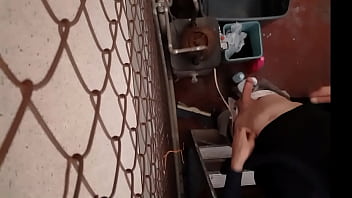 Espiando A Mi Vecino En La Azotea Se Hace Chaqueta