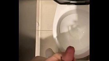 Back At It Again In The Gym So Stressed Needed A Wank With Hot Cumshot