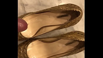 Max Shoes Cumshot