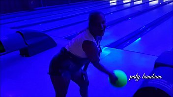 Gostosa No Boliche !!! Paty Bumbum - El Toro De Oro