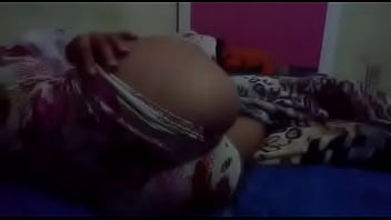 Novinha Mandando Fota Da Bundona De Shortinho