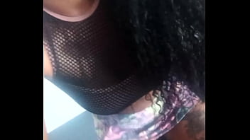 Negra Na Bicicleta Se Exercitando