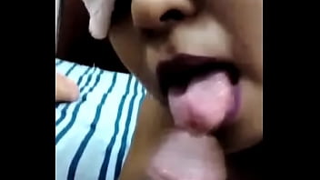 Una Buena Mamada Antes De Dormir - sucking, cock, blowjob, dick, oral, mamada, chupada - Video 2647790
