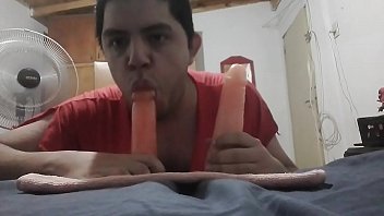 Garganta Profunda 10 (chupando Juguetes Despues De Ser Usados Por Mi Mami)