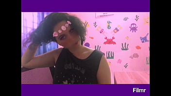 Enseñando Mis Tetis En Una Clinica, Casi Me Pillan!