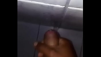 Acabando En La Ducha - acabada, serena, rico, ducha, semen, leche, moreno, acabar, jugoso, lechero, morenito, coquimbo, ven - Video 2939998