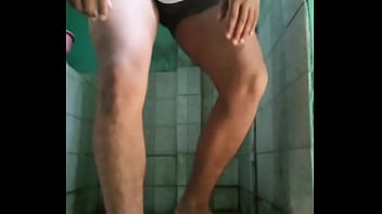 En el baño - sexy, gay, cam, caliente, soloboy, jovencito, chavo, desnudandome - Video 2885090