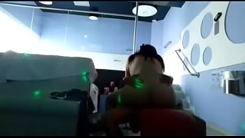 Esposa viéndola cojer con mi tío de 49 años