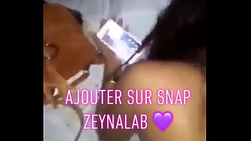 Une Petite Latino Se Fait Démolir Pendant Qu_elle Parle Avec Son Mec Sur Messenger