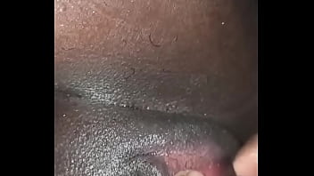 Una Depilada Necesaria Quinceañera